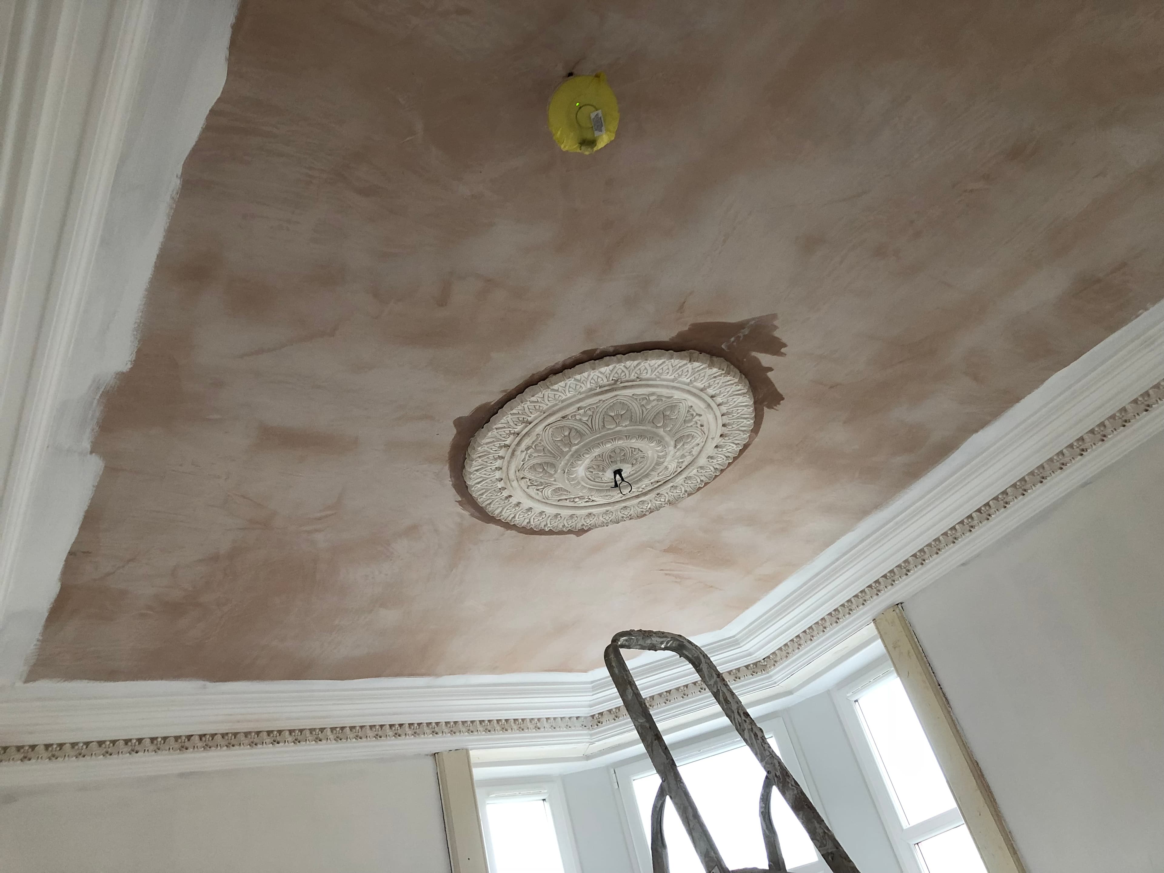 Flat skimmed ceiling on a new line