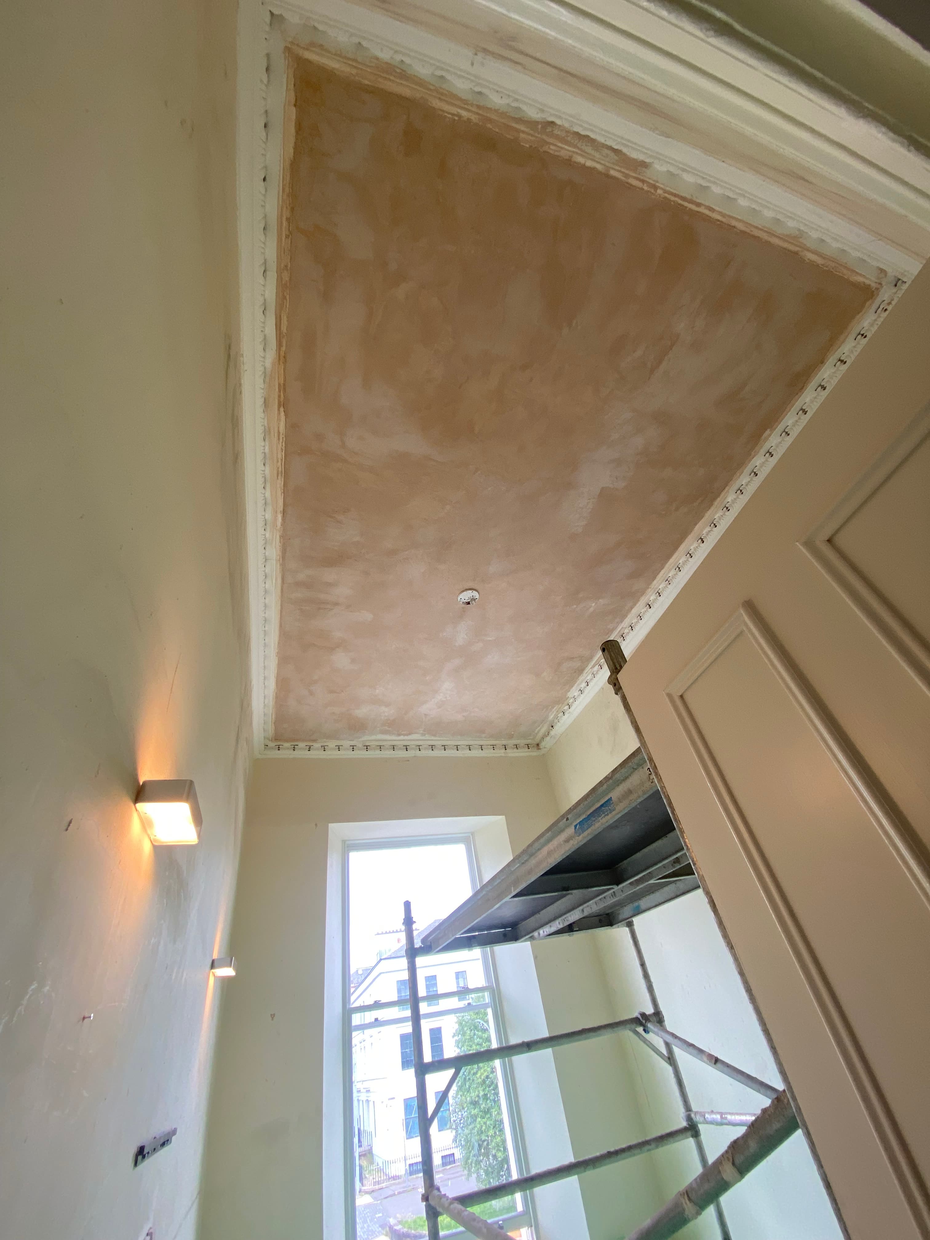 Skimmed plasterboard partition